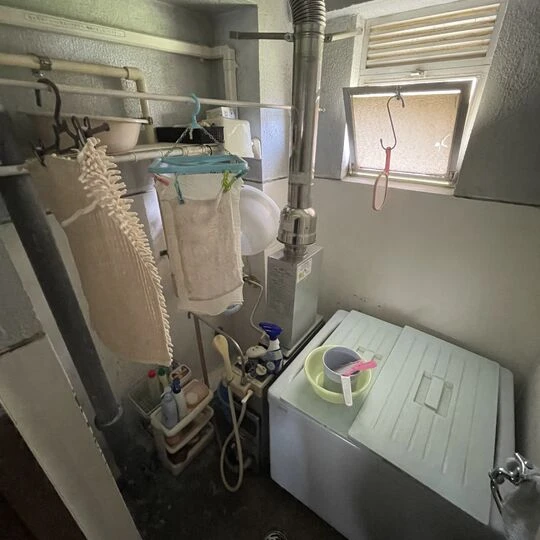 画像2706：お風呂場の風呂釜と給湯器の撤去